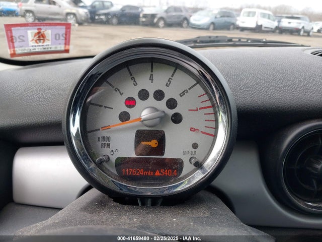 2011 MINI COOPER WMWSU3C50BTX97225 Photo 6