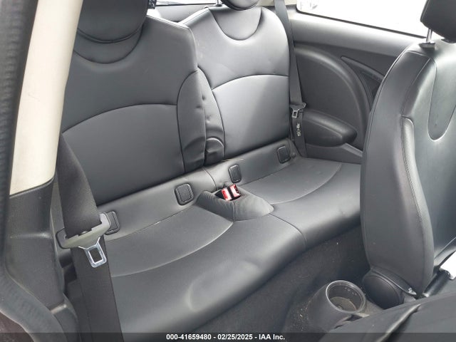 2011 MINI COOPER WMWSU3C50BTX97225 Photo 7
