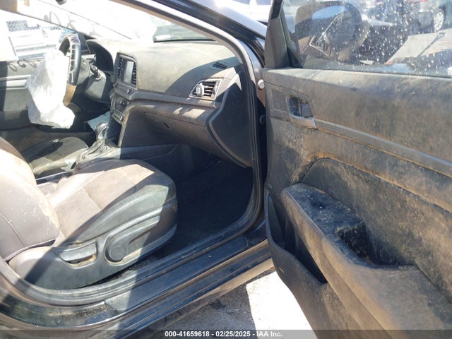 KMHD84LF3HU064213 Hyundai Elantra Limited