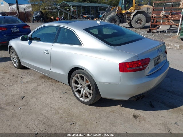 2012 AUDI A5 WAULFAFR2CA003730 Photo 2