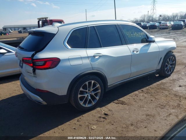 2019 BMW X5 5UXCR6C53KLL12164 Photo 3
