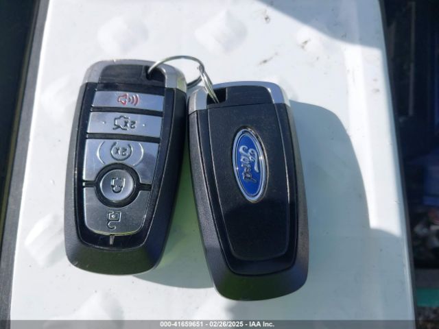 3FA6P0RU6KR156239 Ford Fusion Hybrid Titanium