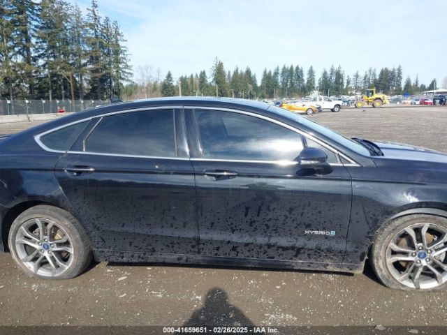 3FA6P0RU6KR156239 Ford Fusion Hybrid Titanium
