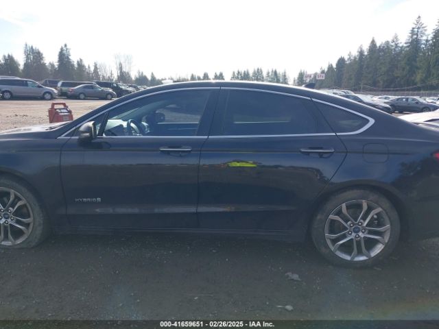 3FA6P0RU6KR156239 Ford Fusion Hybrid Titanium