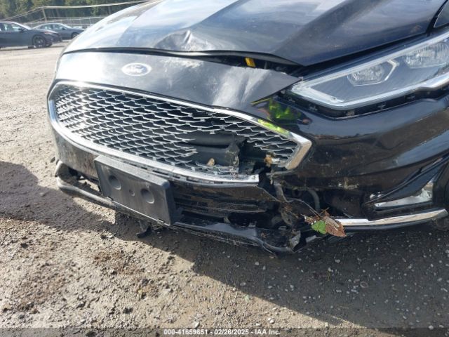 3FA6P0RU6KR156239 Ford Fusion Hybrid Titanium