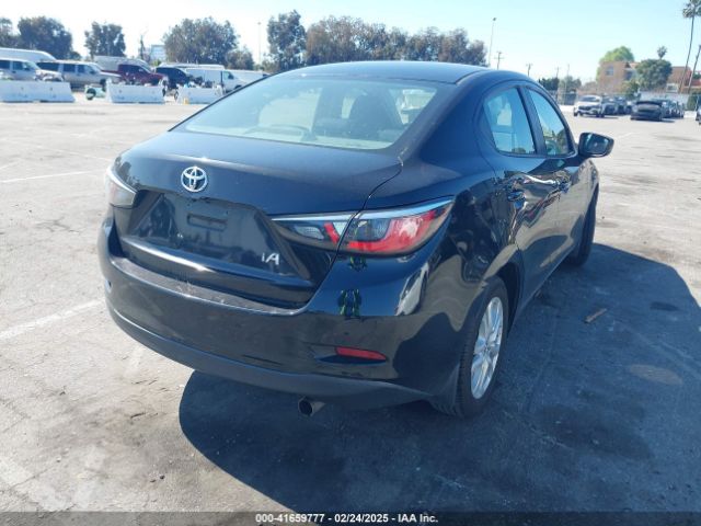 3MYDLBYV8HY170503 Toyota YARIS IA