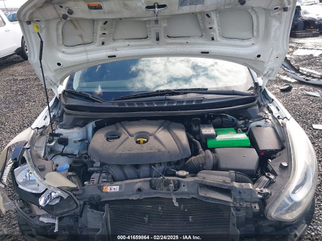 5NPDH4AE9GH771131 Hyundai ELANTRA SE