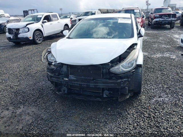 5NPDH4AE9GH771131 Hyundai ELANTRA SE