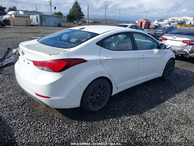 5NPDH4AE9GH771131 Hyundai ELANTRA SE