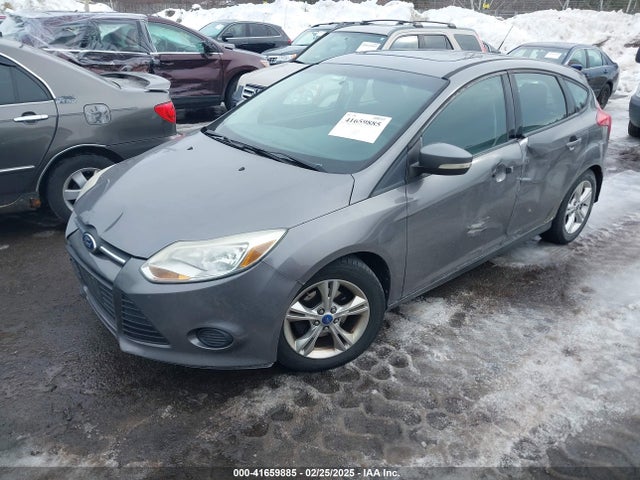Ford FOCUS SE 2014 1FADP3K24EL133143 Image 2