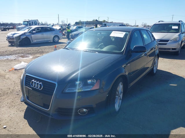 2011 AUDI A3 WAUBEAFM8BA130872 Photo 1