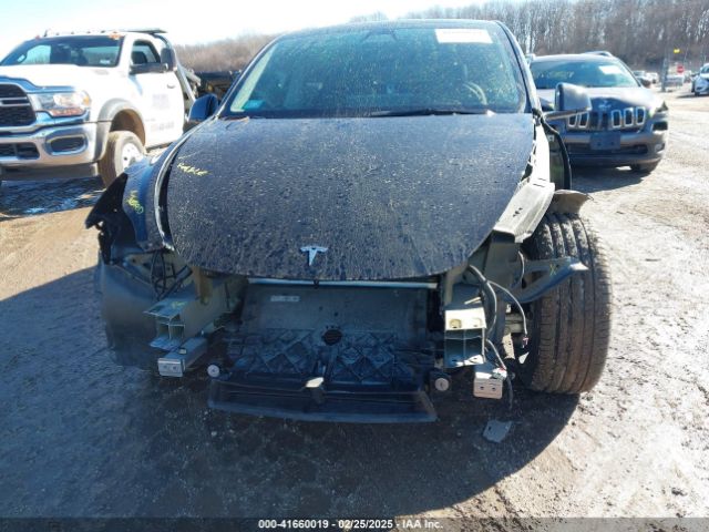 7SAYGDEFXNF313636 Tesla Model Y Performance Dual Motor All-wheel Drive
