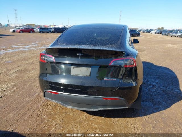 7SAYGDEFXNF313636 Tesla Model Y Performance Dual Motor All-wheel Drive
