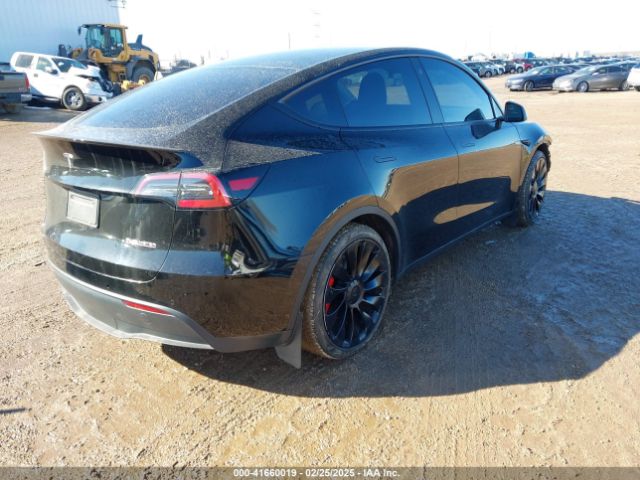 7SAYGDEFXNF313636 Tesla Model Y Performance Dual Motor All-wheel Drive