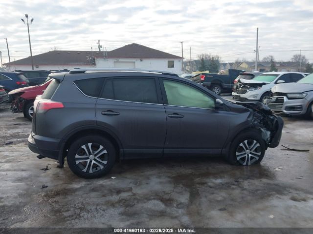 JTMBFREV8JJ221731 Toyota RAV4 LE