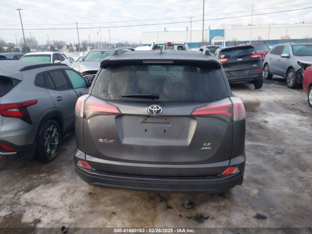 JTMBFREV8JJ221731 Toyota RAV4 LE