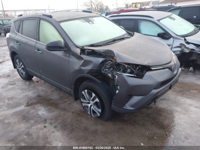 JTMBFREV8JJ221731 Toyota RAV4 LE