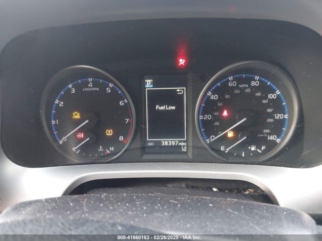 JTMBFREV8JJ221731 Toyota RAV4 LE