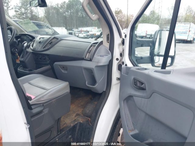 1FDYR5ZMXKKA40696 Ford Transit-250 Cab