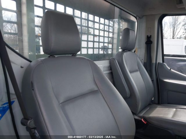 1FDYR5ZMXKKA40696 Ford Transit-250 Cab