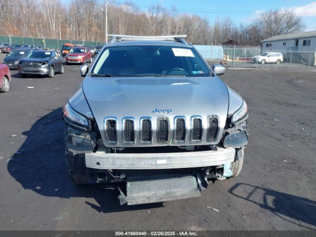 1C4PJMCB5EW167961 Jeep Cherokee Latitude
