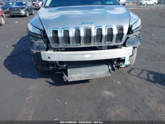 1C4PJMCB5EW167961 Jeep Cherokee Latitude
