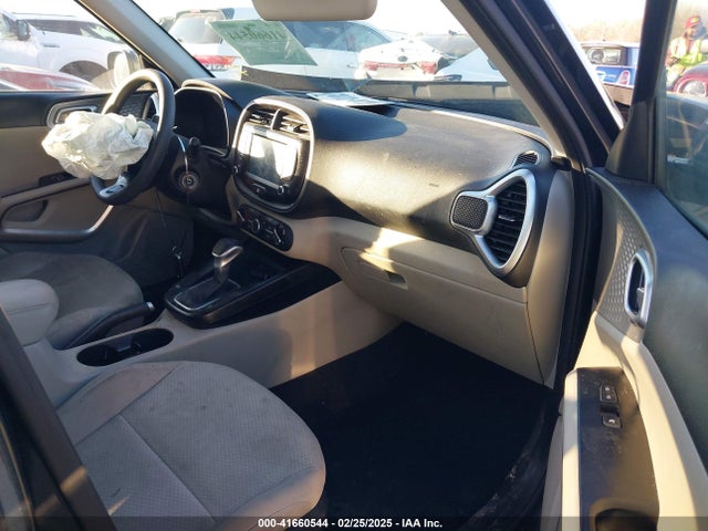 KNDJ23AU3L7104656 KIA SOUL LX