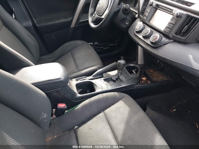 Toyota RAV4 LE 2017 JTMBFREV2HJ128245 Image 5