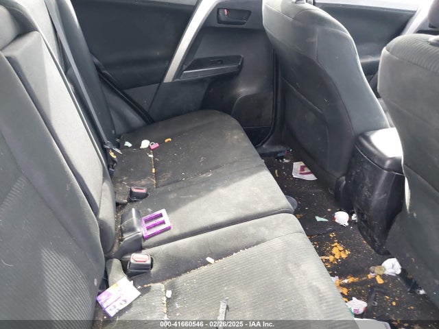 Toyota RAV4 LE 2017 JTMBFREV2HJ128245 Image 8