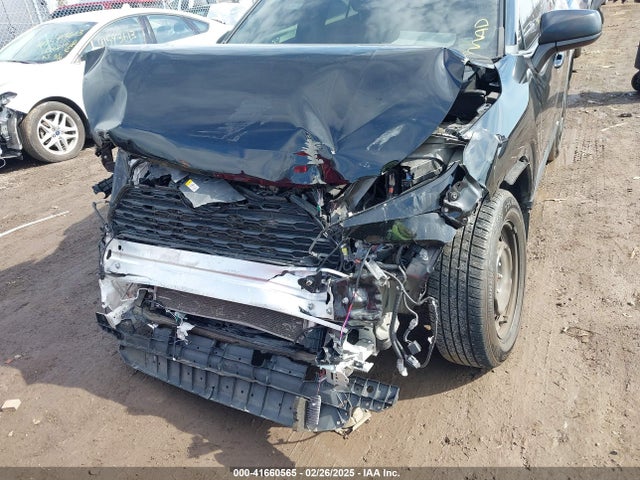 2T3H1RFV9KW002187 Toyota RAV4 LE