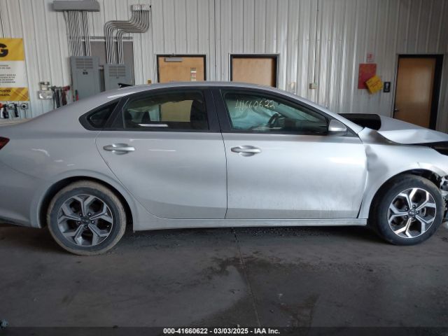 3KPF24AD0ME269626 KIA Forte Lxs