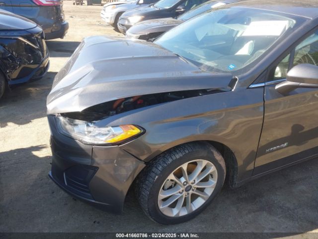 3FA6P0LU1KR235021 Ford Fusion Hybrid Se