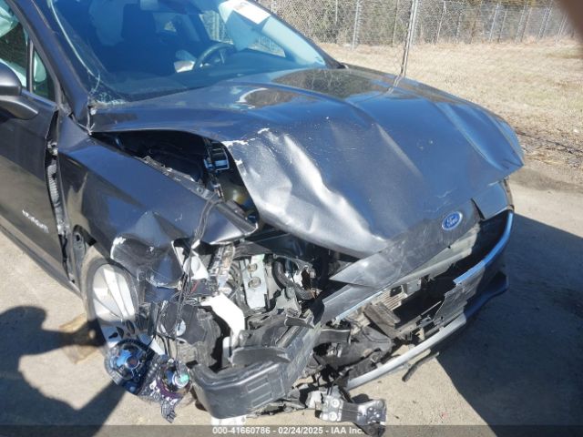 3FA6P0LU1KR235021 Ford Fusion Hybrid Se