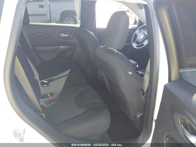 1C4PJLCB1KD439150 Jeep Cherokee Latitude Fwd