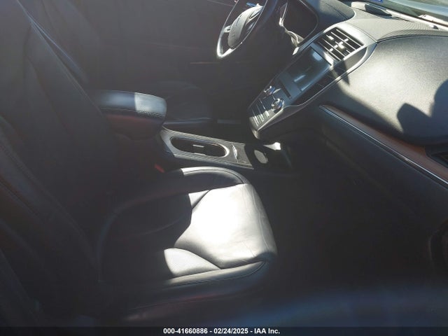 5LMCJ2D9XJUL08066 Lincoln MKC SELECT