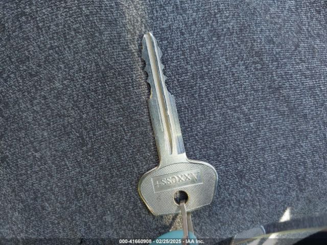 2001 MITSUBISHI MIRAGE JA3AY26CX1U041805 Photo 10