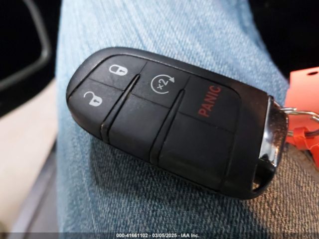 3C4NJDBB9JT175313 Jeep Compass Latitude 4x4