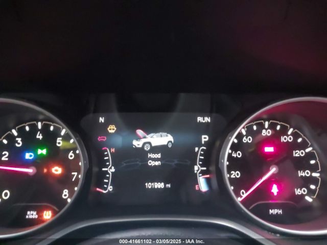 3C4NJDBB9JT175313 Jeep Compass Latitude 4x4