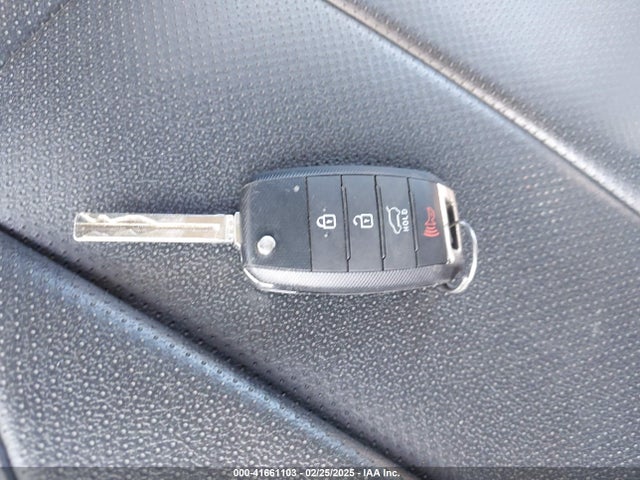 KIA Soul 2014 KNDJN2A29E7042165 Image 11