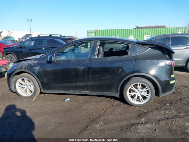 7SAYGDEE1PA186170 Tesla Model Y