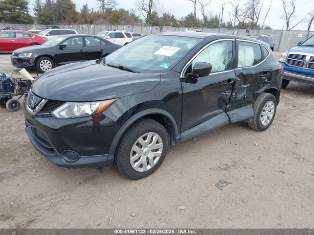 JN1BJ1CR5JW251040 Nissan Rogue Sport S