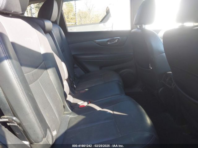 5N1AT2MT4FC897628 Nissan Rogue Sl