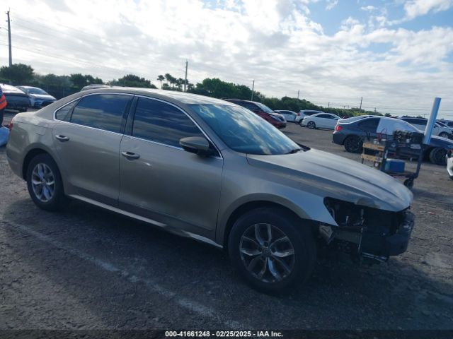 2016 VOLKSWAGEN PASSAT 1VWAT7A30GC021952