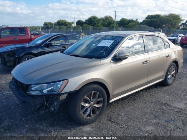 2016 VOLKSWAGEN PASSAT 1VWAT7A30GC021952 Photo 1