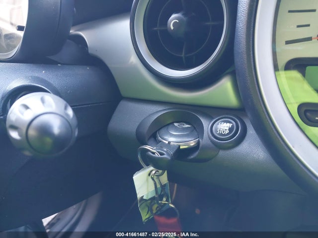 2011 MINI COOPER WMWSU3C53BT093584 Photo 10