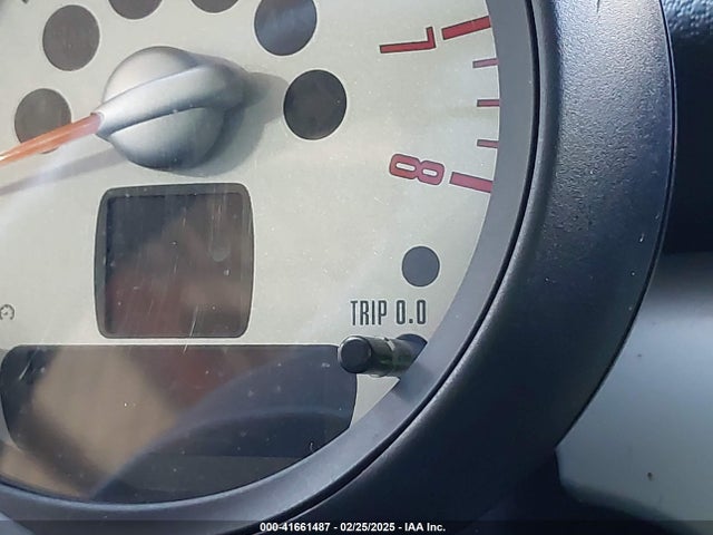 2011 MINI COOPER WMWSU3C53BT093584 Photo 6