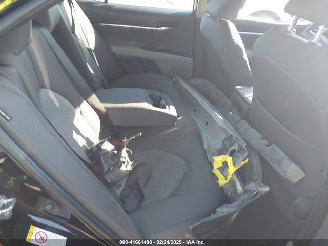 4T1B11HK6JU664925 Toyota CAMRY LE