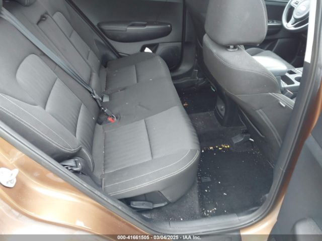 KNDPMCAC6H7042379 KIA Sportage Lx