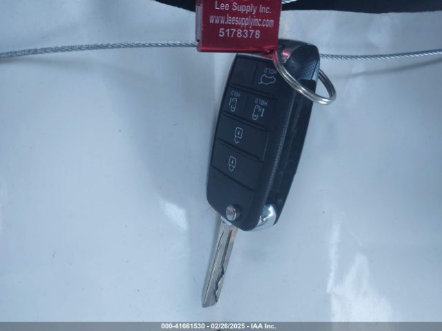 KNDMB5C18G6164472 KIA SEDONA LX
