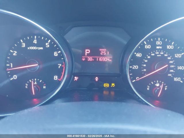 KNDMB5C18G6164472 KIA SEDONA LX
